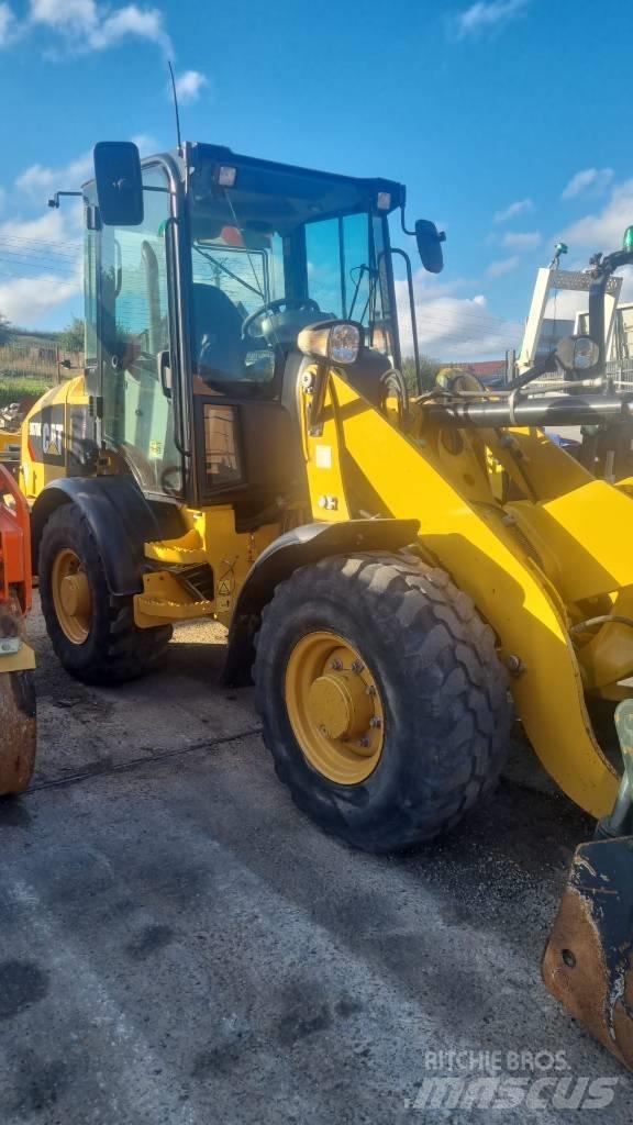 CAT 907M Ładowarki kołowe