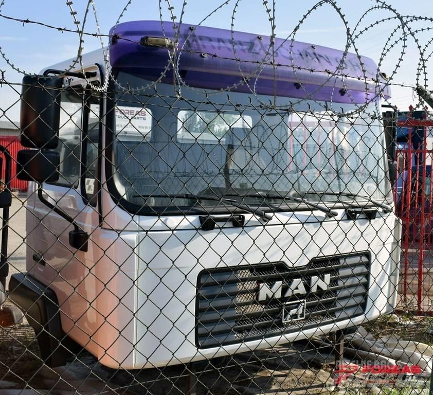 MAN SERIES 4 Kabiny i wnętrze