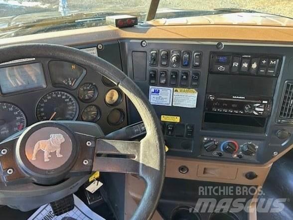 Mack GRANITE GU713 Wywrotki