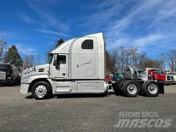 Mack PINNACLE CXU613 Ciągniki siodłowe