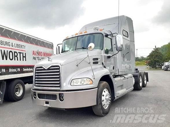 Mack PINNACLE CXU613 Ciągniki siodłowe