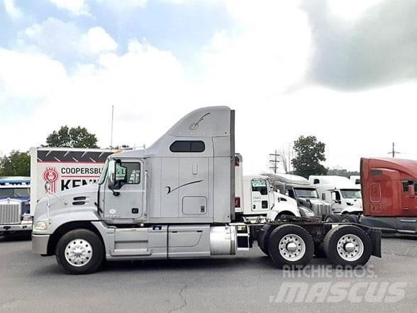 Mack PINNACLE CXU613 Ciągniki siodłowe