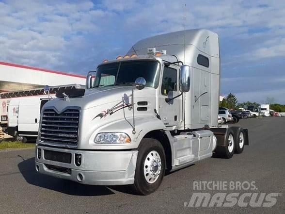 Mack PINNACLE CXU613 Ciągniki siodłowe