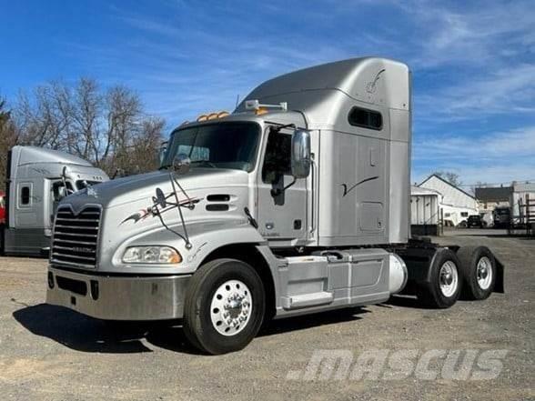 Mack PINNACLE CXU613 Ciągniki siodłowe