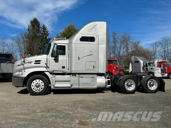 Mack PINNACLE CXU613 Ciągniki siodłowe