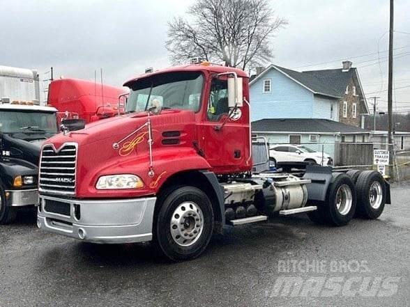 Mack PINNACLE CXU613 Ciągniki siodłowe