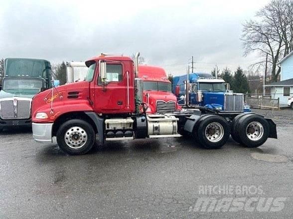 Mack PINNACLE CXU613 Ciągniki siodłowe