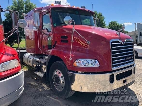 Mack PINNACLE CXU613 Ciągniki siodłowe