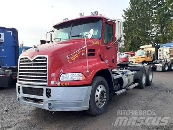 Mack PINNACLE CXU613 Ciągniki siodłowe