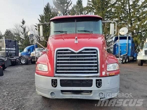 Mack PINNACLE CXU613 Ciągniki siodłowe
