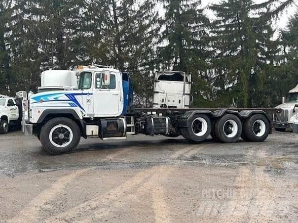 Mack RD690 Śmieciarki