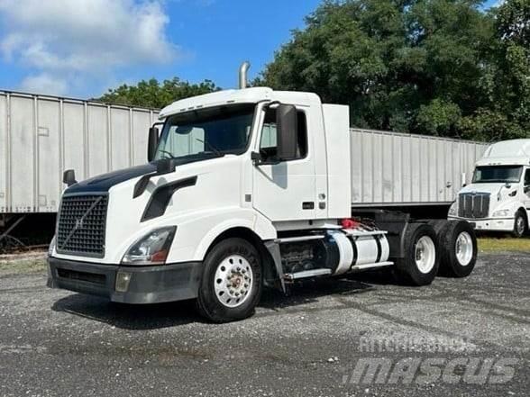 Volvo VNL64T300 Ciągniki siodłowe