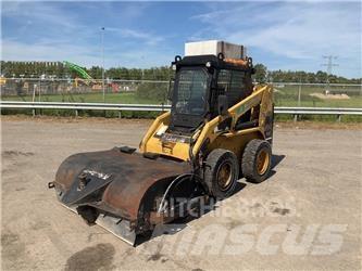 CAT 246 Ładowarki burtowe