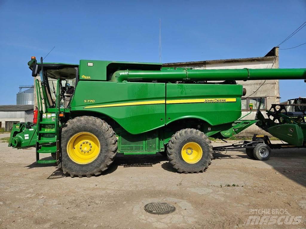 John Deere S770 Kombajny zbożowe