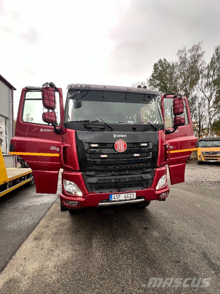 Tatra T158 Ciężarówki typu Platforma / Skrzynia