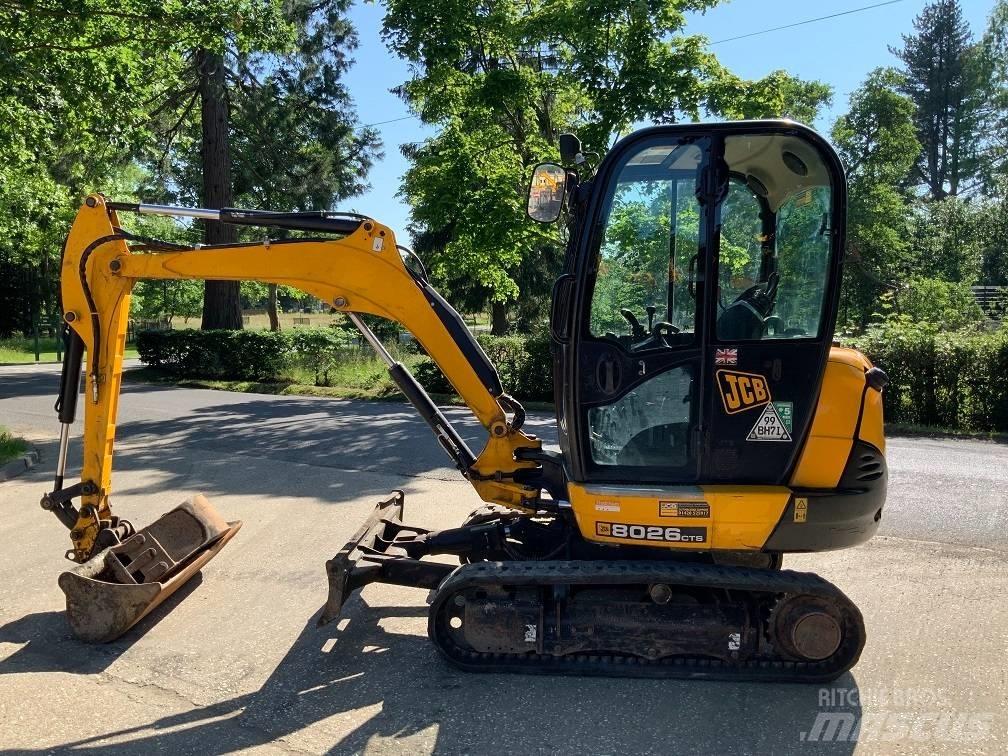 JCB 8026 CTS Minikoparki
