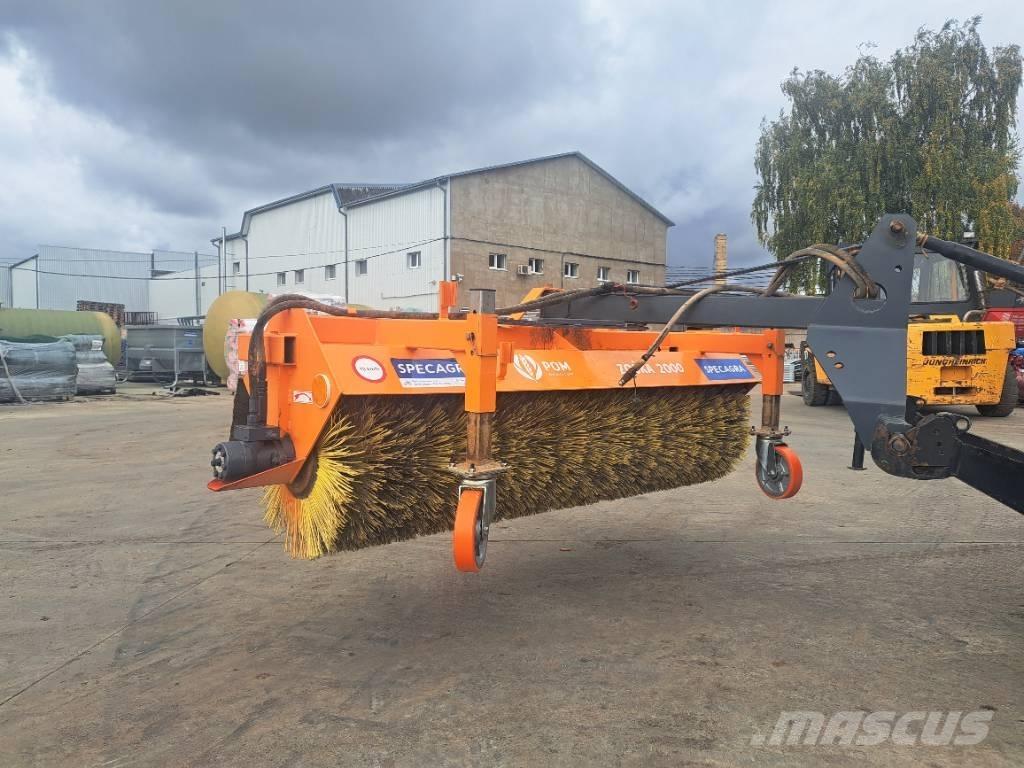 Pom Augustow T801/1 Zamiatarki - Zgarniarki - Odśnieżarki