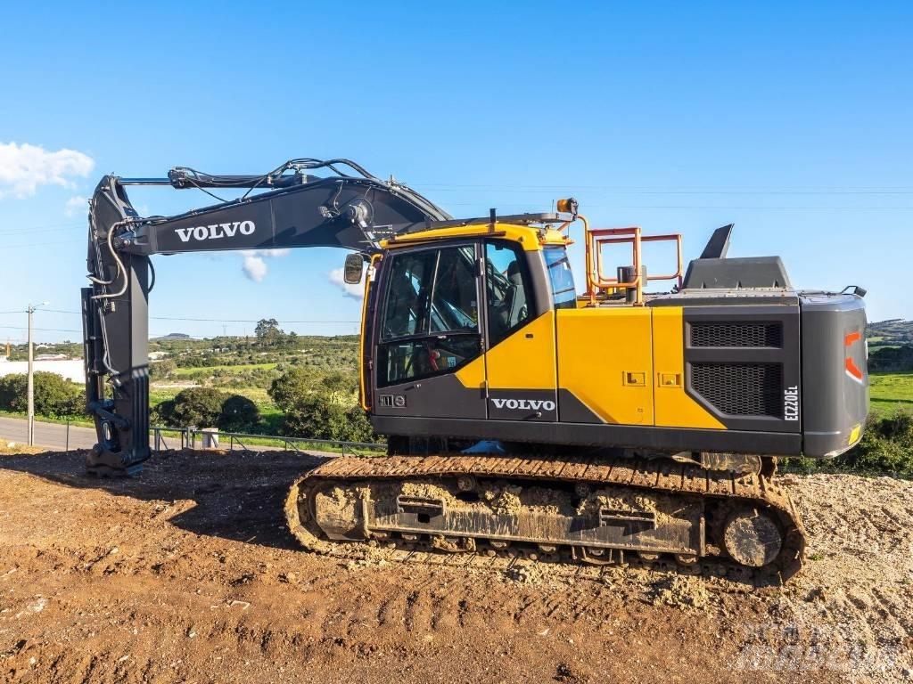 Volvo EC 220 E Koparki gąsienicowe