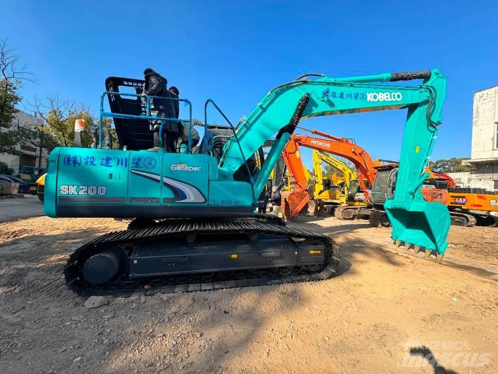 Kobelco SK 200-8 Koparki gąsienicowe