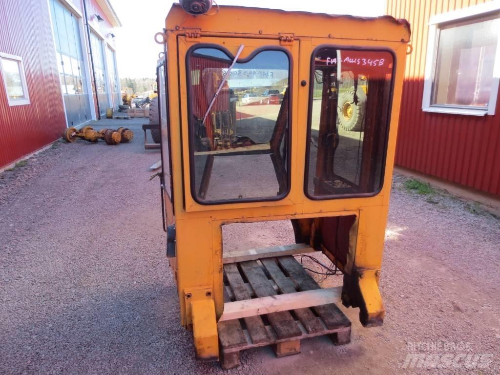 Fiat-Allis 345B Kabiny i wnętrze