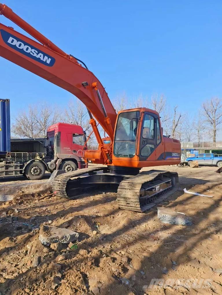 Doosan DH225LC-7 Koparki gąsienicowe