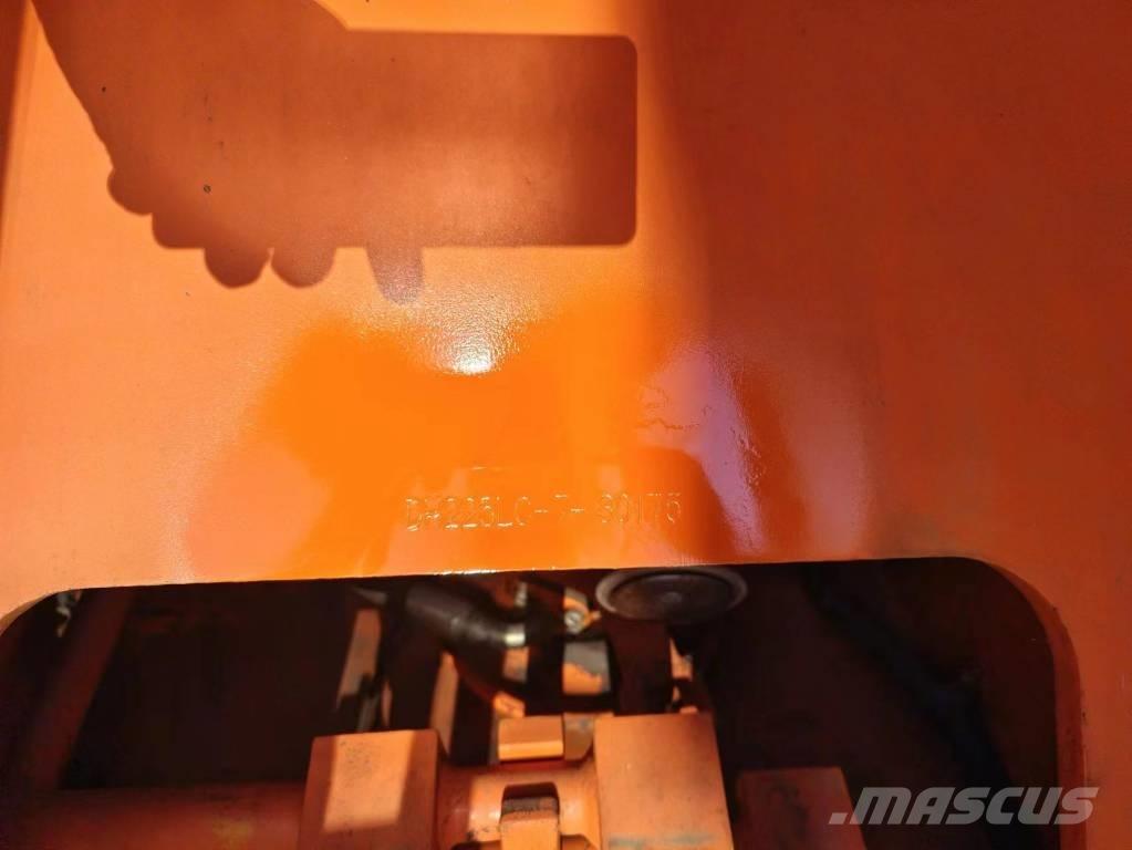 Doosan DH225LC-7 Koparki gąsienicowe