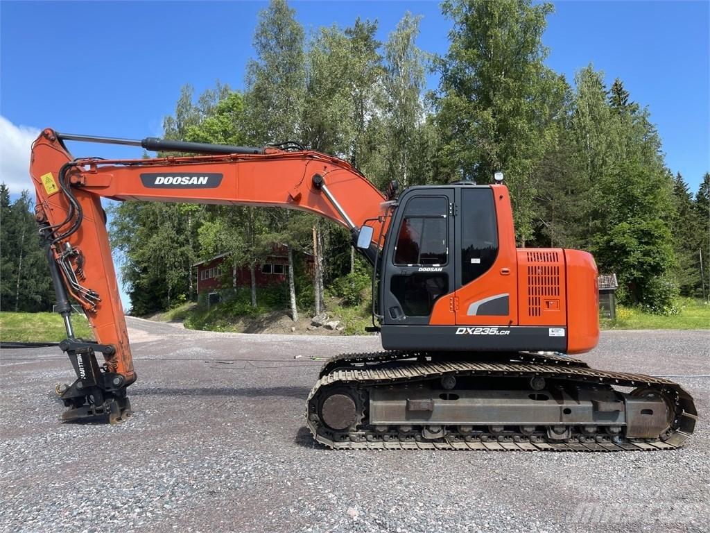 Doosan DX 235 LCR Koparki gąsienicowe