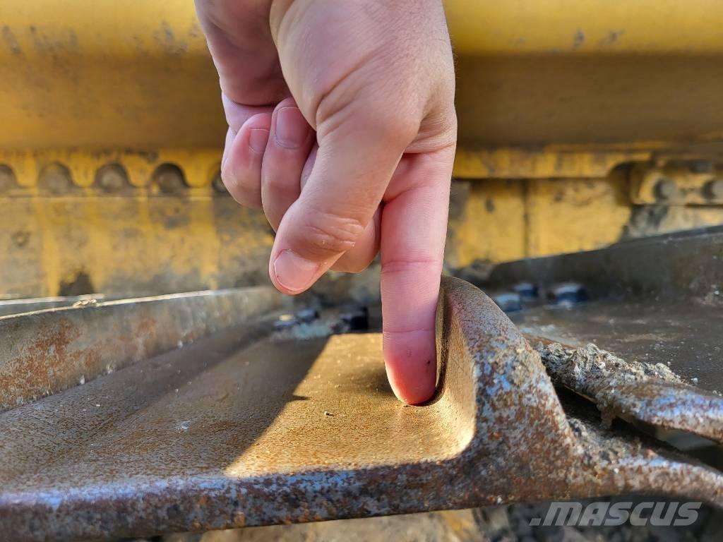 Komatsu D61PXi-24 Spycharki gąsienicowe
