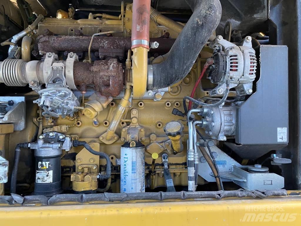 CAT MH3022 Koparki przeładunkowe
