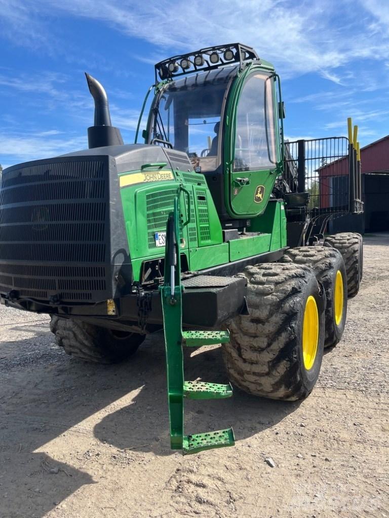 John Deere 1510G Forwardery