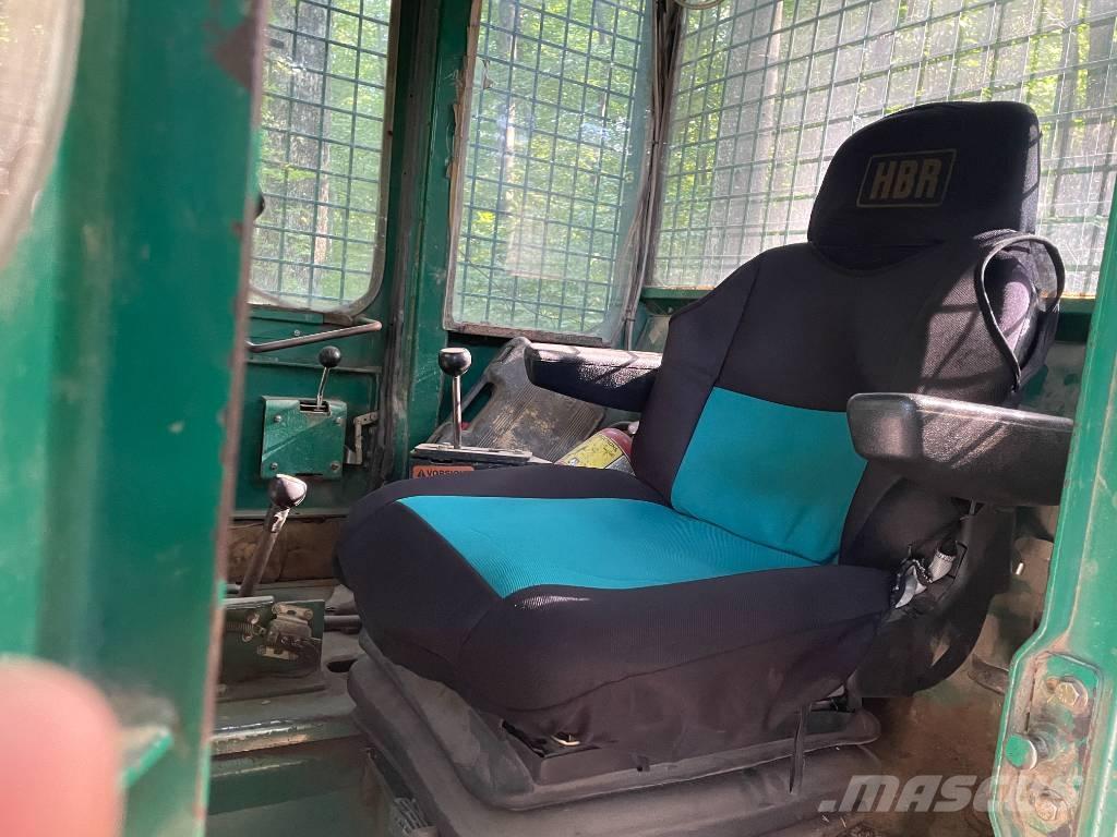 Timberjack 240C Skidery