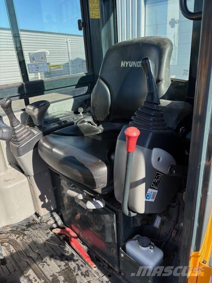 Hyundai R25Z-9 AK Minikoparki