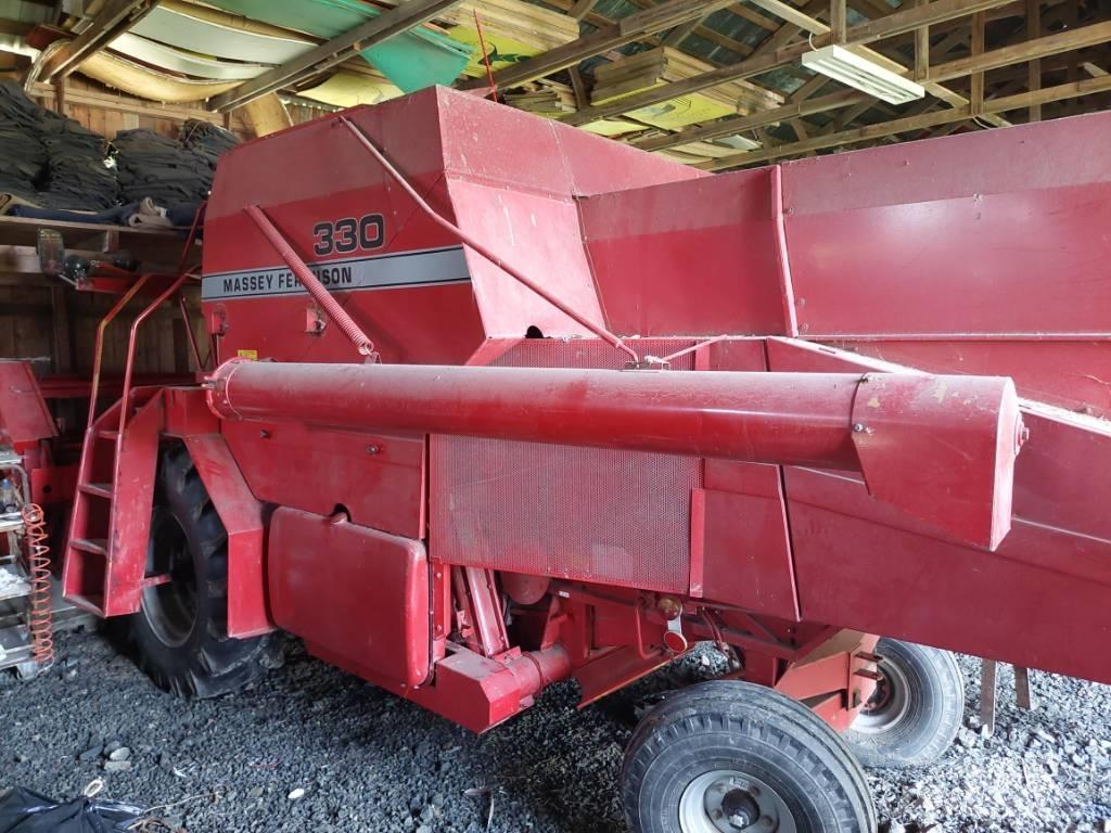 Massey Ferguson 330 Kombajny zbożowe