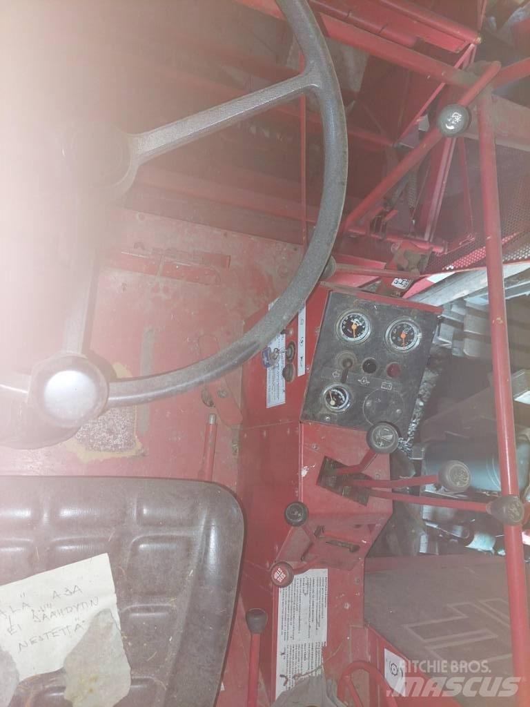 Massey Ferguson 330 Kombajny zbożowe