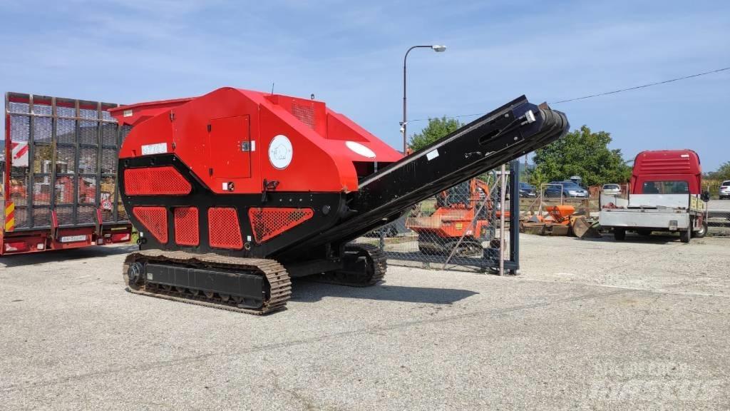 Red Rhino 7000 Kruszarki mobilne