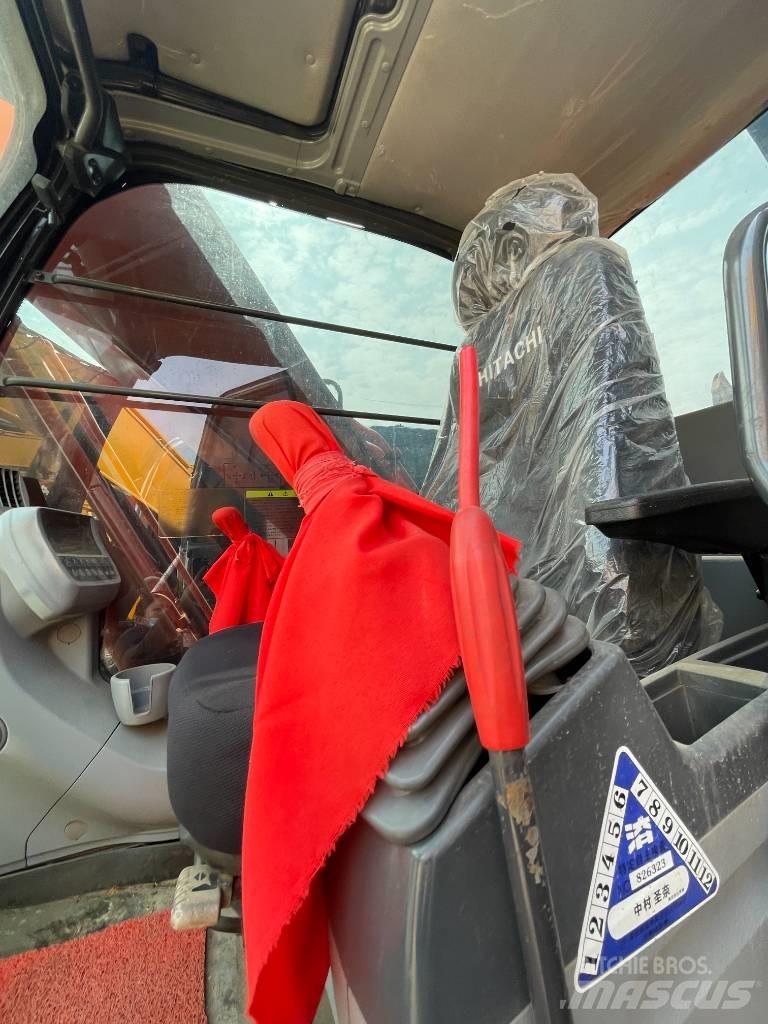 Hitachi ZX 200 Koparki gąsienicowe
