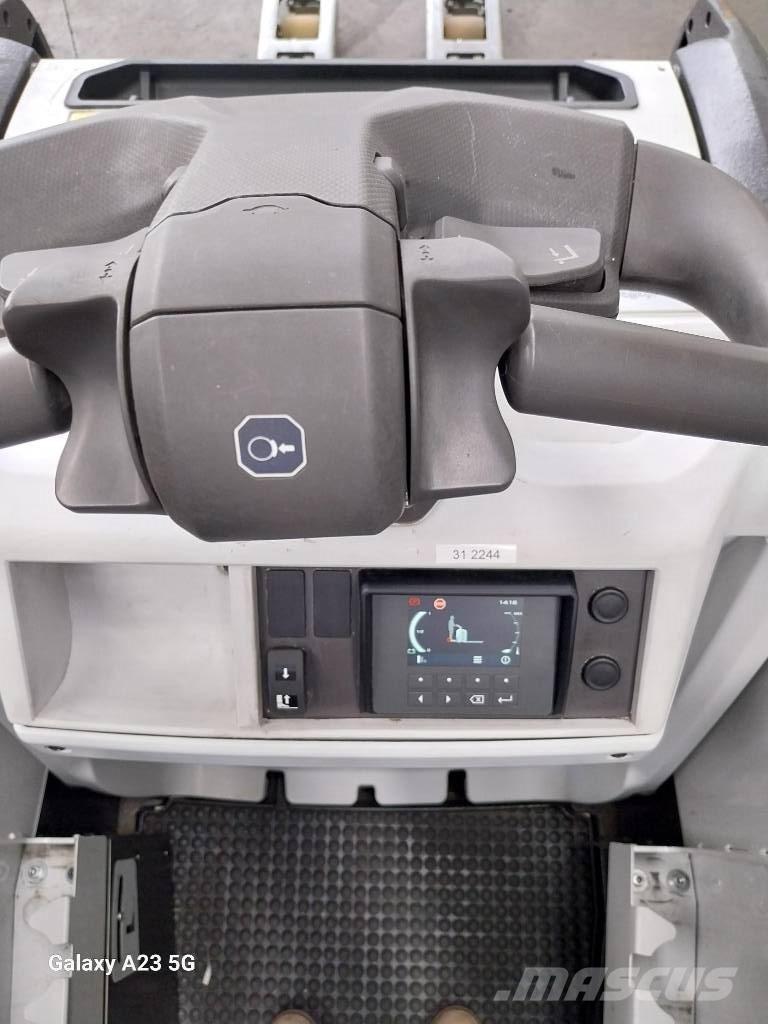 UniCarriers PLR200 Wózki widłowe unoszące z platformą dla operatora