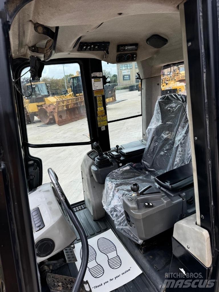 CAT 953D Ładowarki gąsienicowe