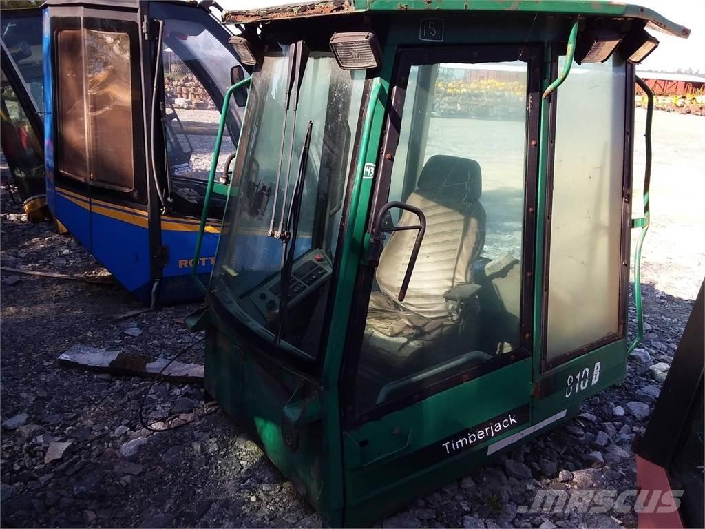 Timberjack 810B Kabiny i wnętrze
