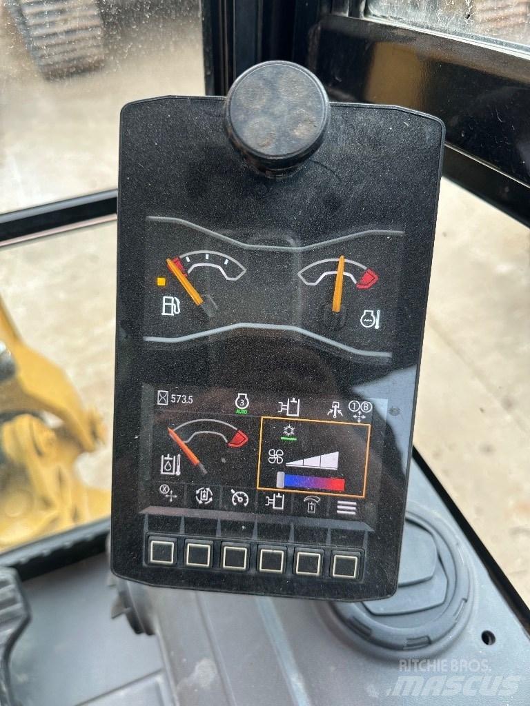CAT 302 Minikoparki