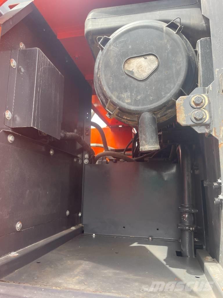 Hitachi ZX 240 Koparki gąsienicowe
