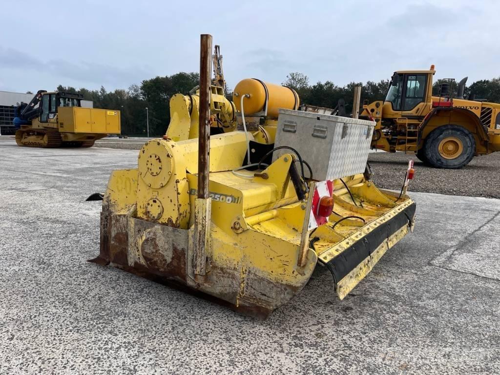 Bomag BSF 2500 Recyklery do asfaltu