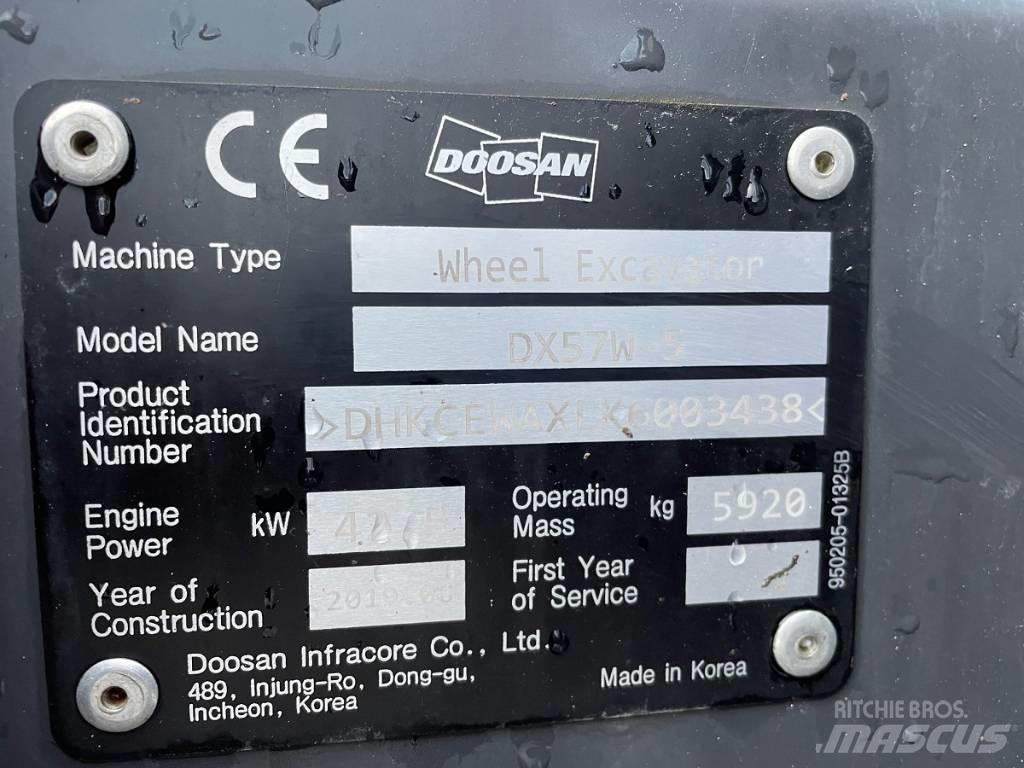 Doosan DX 57 W-5 Koparki kołowe