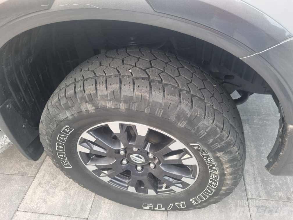 Nissan TITAN XD PRO Pick-upy / Pojazdy z otwieranymi burtami
