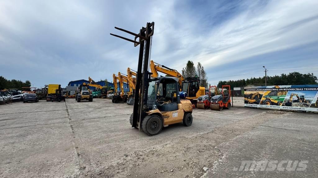 Toyota 02-7 FD 40 Wózki LPG