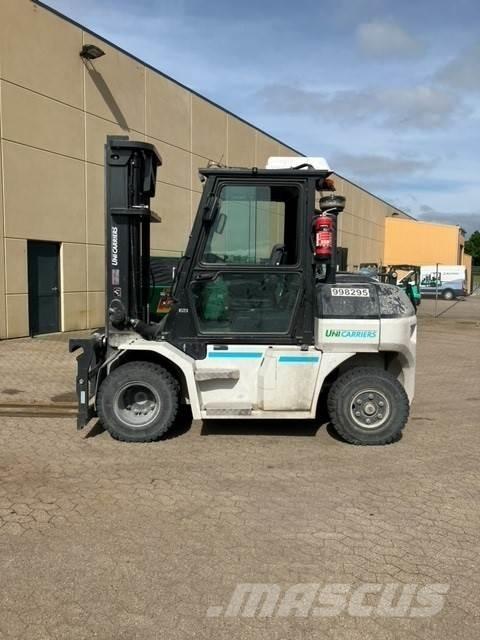 UniCarriers DX60-5 Wózki Diesla