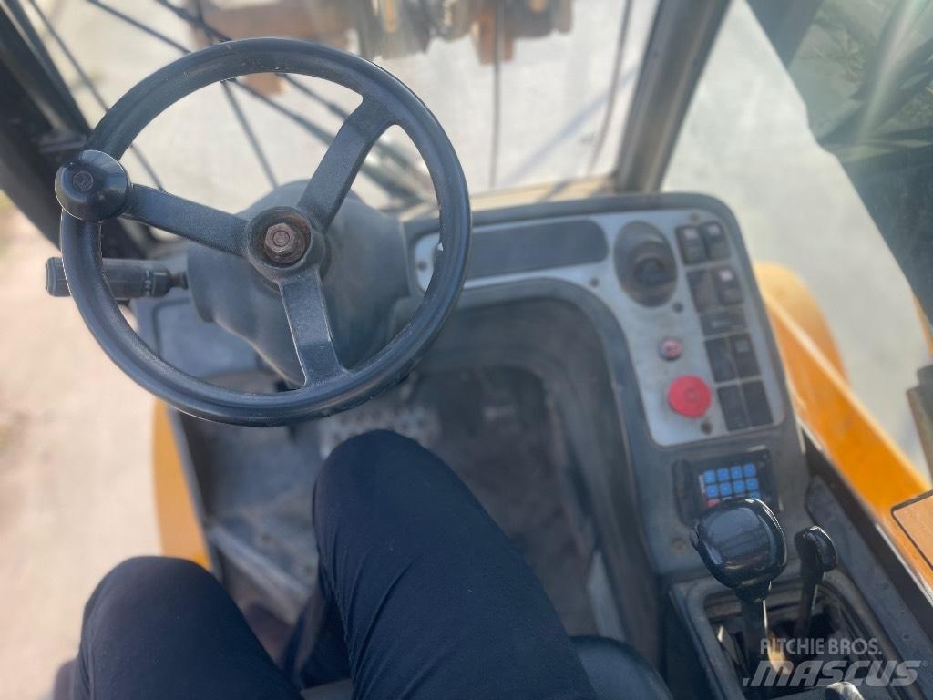 JCB TLT 30 D 4x4 Ładowarki teleskopowe