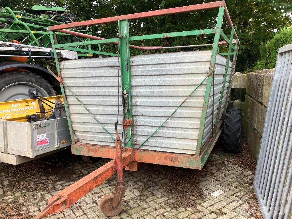 Veewagen  Przyczepy do przewozu zwierząt