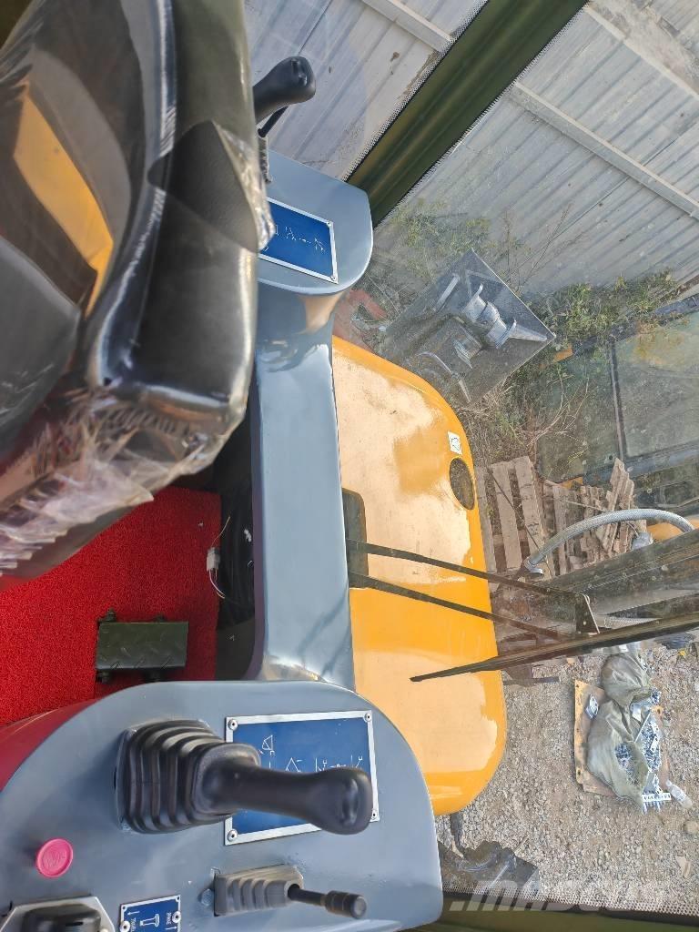 XCMG WZ30-25 Koparko-ładowarki