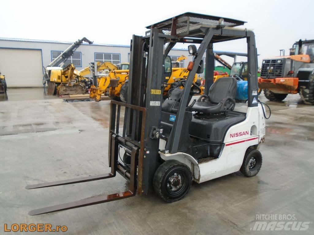 Nissan EBT P1F1 Wózki LPG